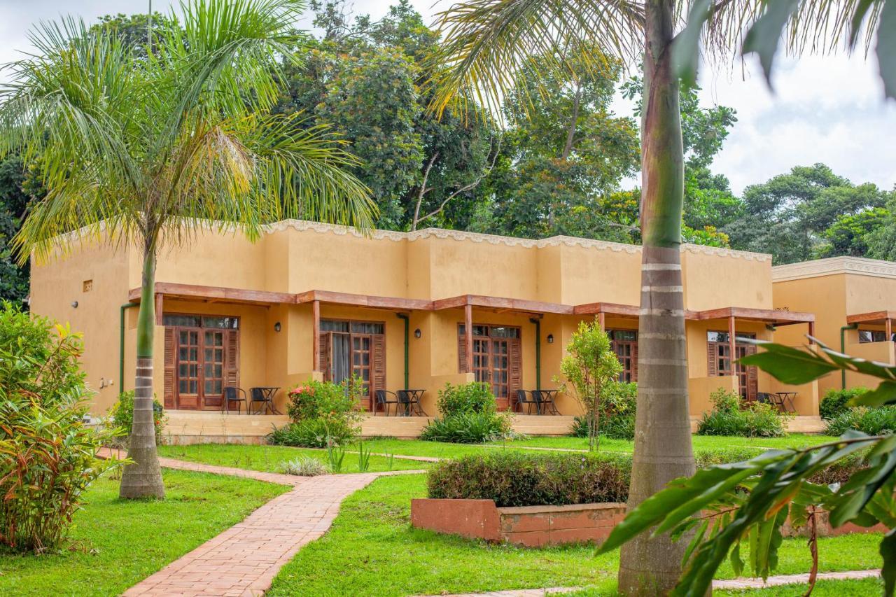 Brovad Sands Lodge Kalangala Exterior foto