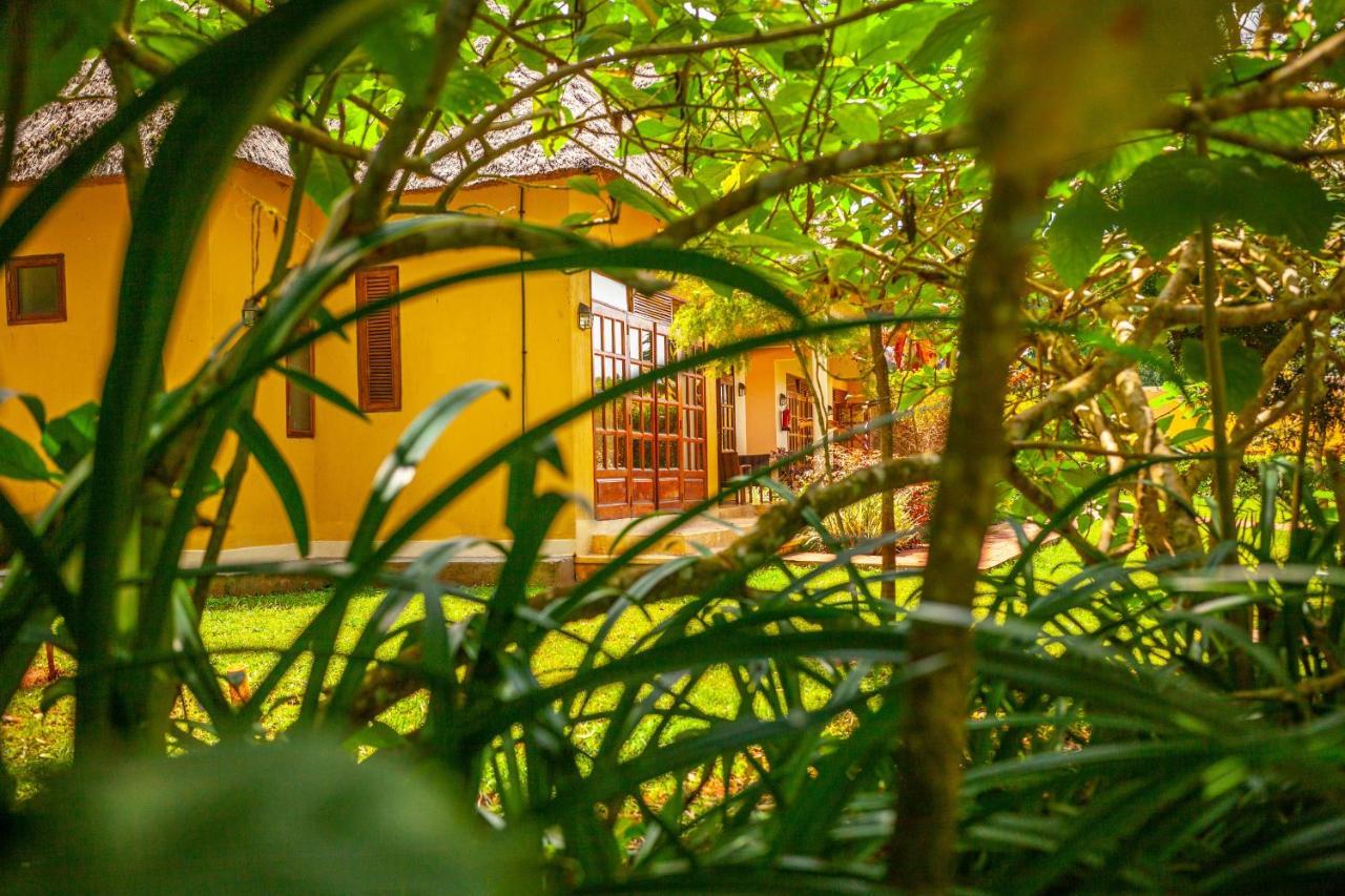 Brovad Sands Lodge Kalangala Exterior foto
